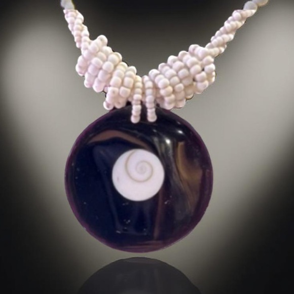 Mother of pearl necklace and seed beads NWOT - Picture 10 of 16